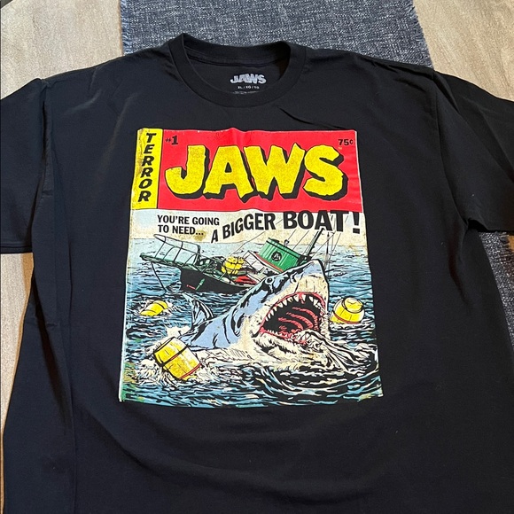 Jaws Graphic Black T-Shirt - Picture 2 of 3